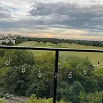 Warsaw Airport Wyscigi - City And Green View Apartment With Underground Garage